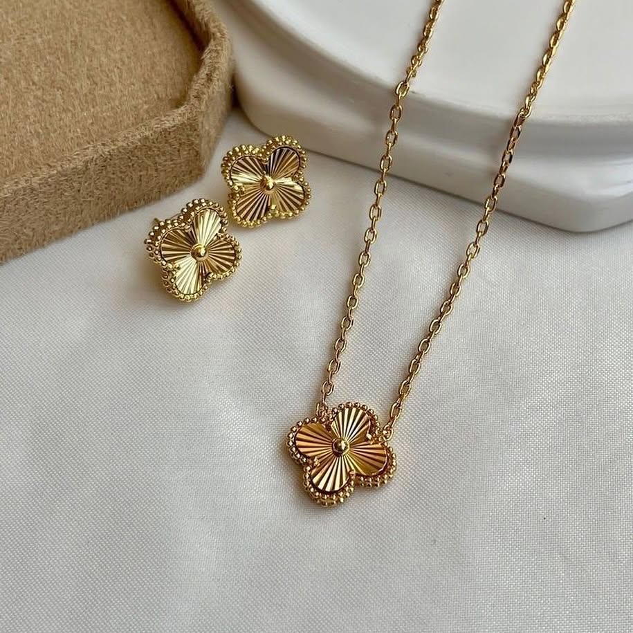 Clover Necklace & Earrings Combo Set